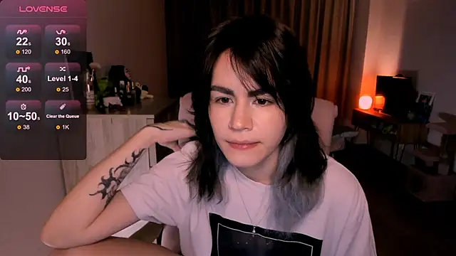 Snapshot of _selectrra chatting on 02-18-25, 02:59 selectrra online show from 02-18-25, 02:59