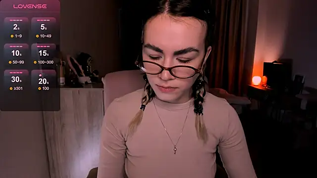 Snapshot of _selectrra chatting on 03-17-25, 12:25 selectrra online show from 03-17-25, 12:25