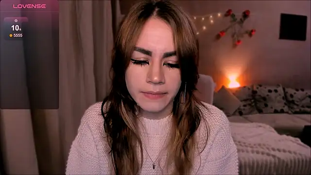 Snapshot of _selectrra chatting on 12-19-25, 08:16 selectrra online show from 12-19-25, 08:16