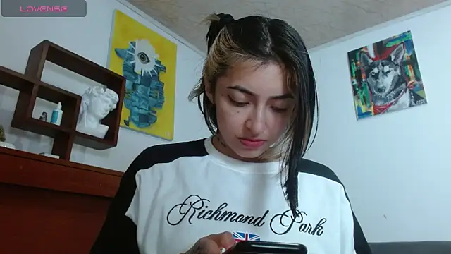 ZoeBakers  online show from 03-08-25, 08:44