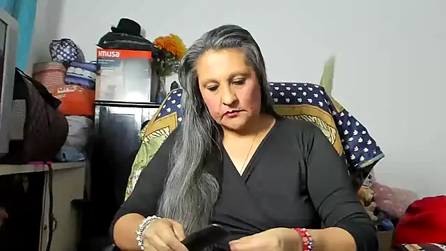 merlyna goldens online show from 05-16-26, 04:20