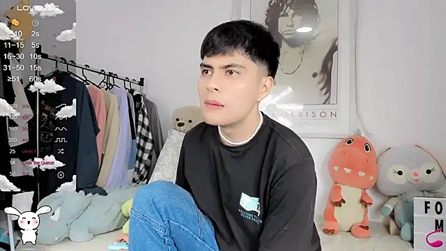 Snapshot of lucas_cute chatting on 02-20-25, 06:35 lucas cute online show from 02-20-25, 06:35