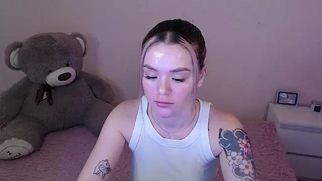 Snapshot of miaacatt chatting on 01-23-25, 08:15 miaacatt online show from 01-23-25, 08:15