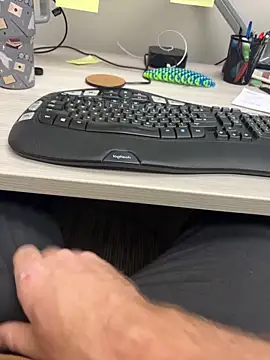 Bigbi6foot5 online show from 10-15-25, 07:14