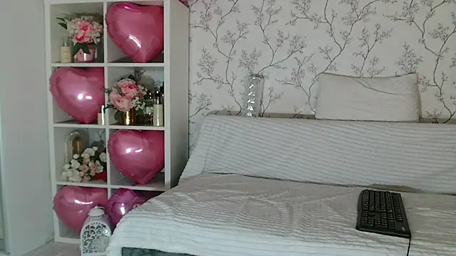 Imcarrieberry online show from 02-14-25, 03:15