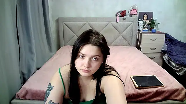 juliettkalen online show from 02-11-25, 02:25