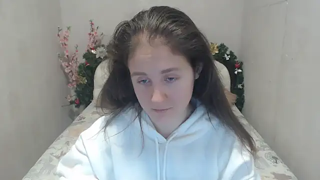 Snapshot of Holliy_Cooper chatting on 01-15-25, 10:06 Holliy Cooper online show from 01-15-25, 10:06