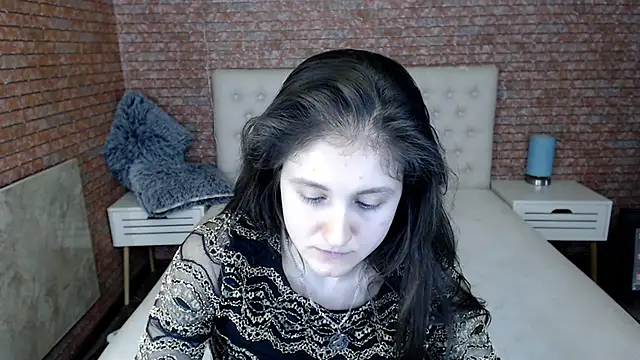 Snapshot of Holliy_Cooper chatting on 01-28-25, 04:30 Holliy Cooper online show from 01-28-25, 04:30