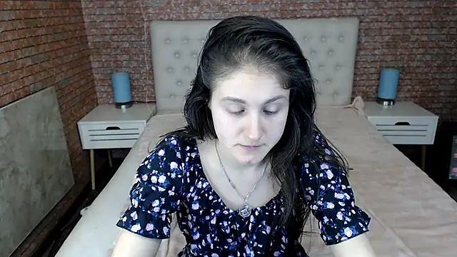 Snapshot of Holliy_Cooper chatting on 01-31-25, 03:22 Holliy Cooper online show from 01-31-25, 03:22