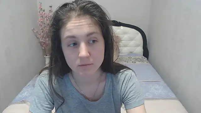 Snapshot of Holliy_Cooper chatting on 02-05-25, 11:44 Holliy Cooper online show from 02-05-25, 11:44