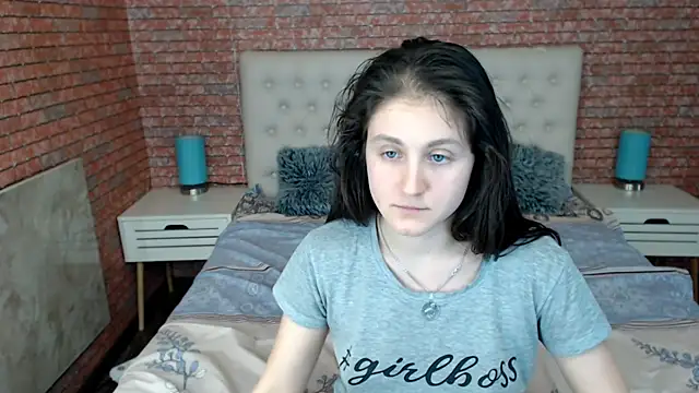 Snapshot of Holliy_Cooper chatting on 02-07-25, 03:19 Holliy Cooper online show from 02-07-25, 03:19