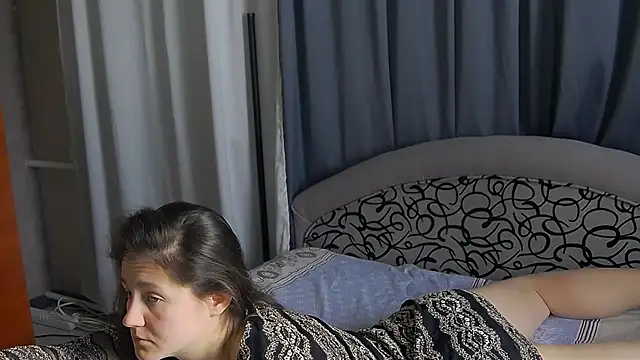 Snapshot of Holliy_Cooper chatting on 02-25-25, 10:04 Holliy Cooper online show from 02-25-25, 10:04