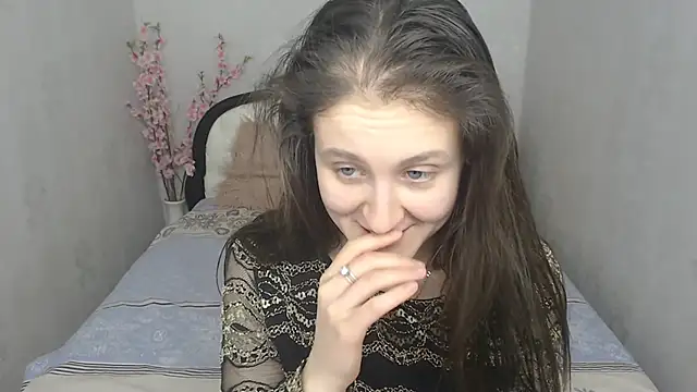 Snapshot of Holliy_Cooper chatting on 02-27-25, 12:56 Holliy Cooper online show from 02-27-25, 12:56