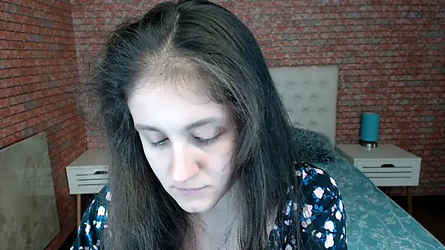 Snapshot of Holliy_Cooper chatting on 03-17-25, 01:18 Holliy Cooper online show from 03-17-25, 01:18