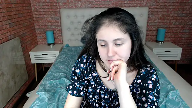 Snapshot of Holliy_Cooper chatting on 03-17-25, 11:54 Holliy Cooper online show from 03-17-25, 11:54