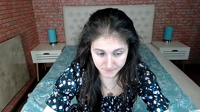 Snapshot of Holliy_Cooper chatting on 03-18-25, 10:46 Holliy Cooper online show from 03-18-25, 10:46