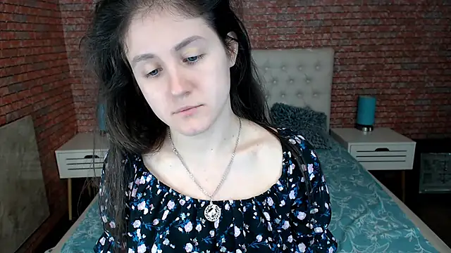 Snapshot of Holliy_Cooper chatting on 03-21-25, 07:55 Holliy Cooper online show from 03-21-25, 07:55