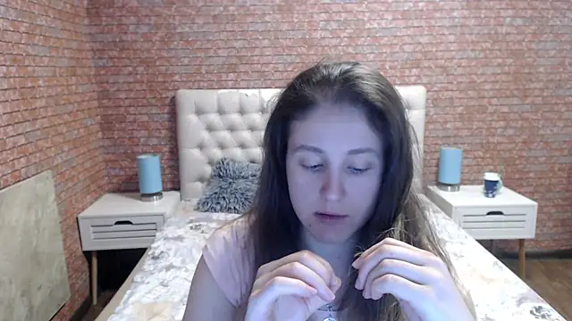 Snapshot of Holliy_Cooper chatting on 09-13-25, 08:14 Holliy Cooper online show from 09-13-25, 08:14