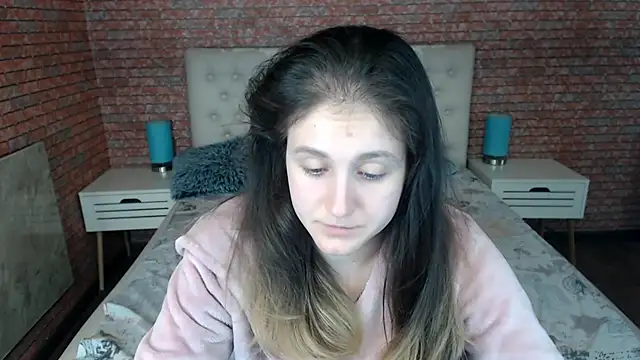 Snapshot of Holliy_Cooper chatting on 09-22-25, 07:54 Holliy Cooper online show from 09-22-25, 07:54