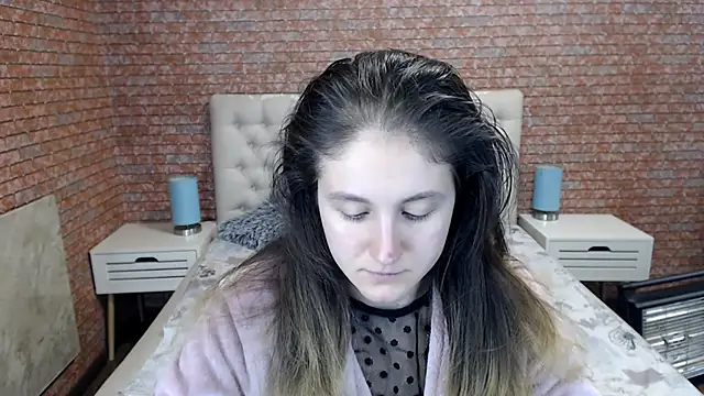 Snapshot of Holliy_Cooper chatting on 10-02-25, 08:21 Holliy Cooper online show from 10-02-25, 08:21