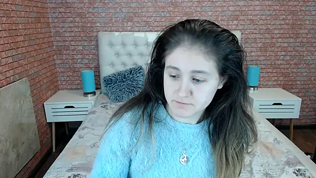 Snapshot of Holliy_Cooper chatting on 11-07-25, 07:41 Holliy Cooper online show from 11-07-25, 07:41