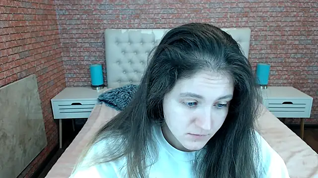 Snapshot of Holliy_Cooper chatting on 11-19-25, 07:08 Holliy Cooper online show from 11-19-25, 07:08