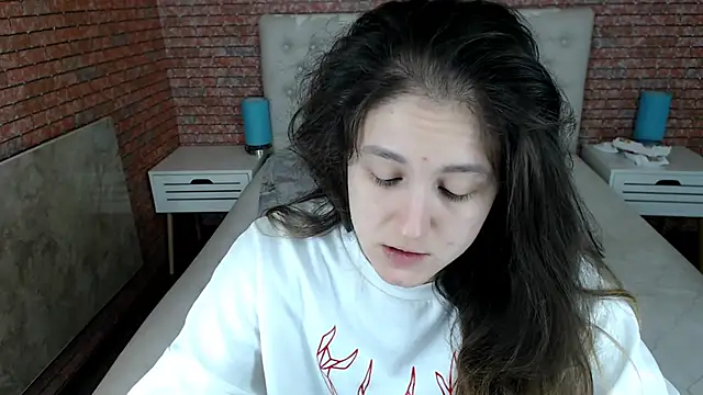 Snapshot of Holliy_Cooper chatting on 11-27-25, 08:38 Holliy Cooper online show from 11-27-25, 08:38