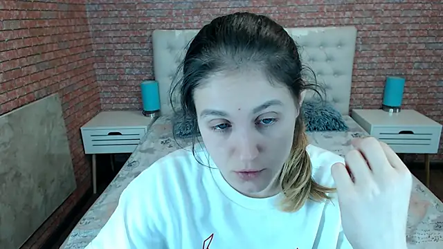 Snapshot of Holliy_Cooper chatting on 11-29-25, 09:34 Holliy Cooper online show from 11-29-25, 09:34