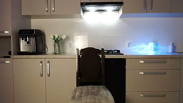 Snapshot of _Anna_Montana chatting on 03-17-25, 09:02 Anna Montana online show from 03-17-25, 09:02