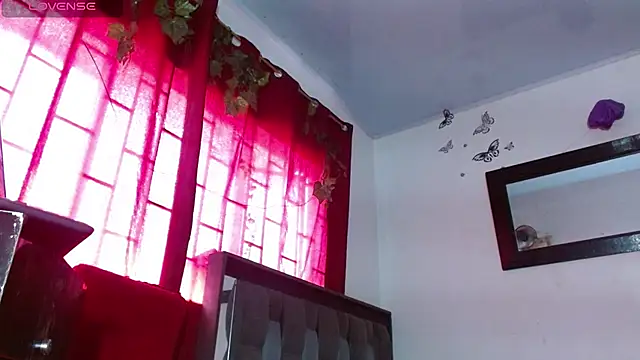 Snapshot of DULCE_ZOE chatting on 04-01-26, 07:33 DULCE ZOE online show from 04-01-26, 07:33