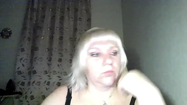 Snapshot of MeilomaWesa chatting on 10-24-25, 09:33 MeilomaWesa online show from 10-24-25, 09:33