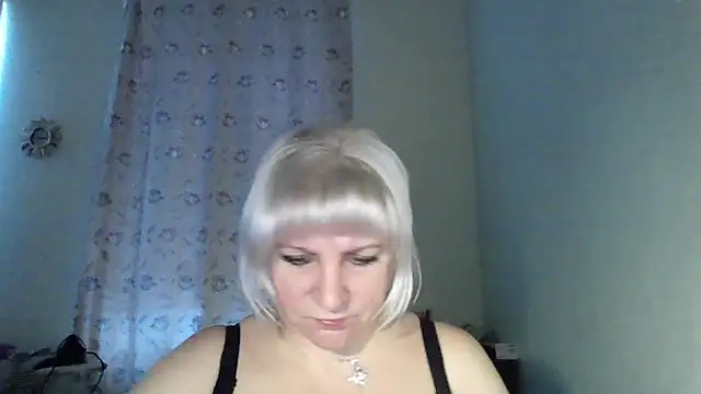 Snapshot of MeilomaWesa chatting on 12-17-25, 06:19 MeilomaWesa online show from 12-17-25, 06:19