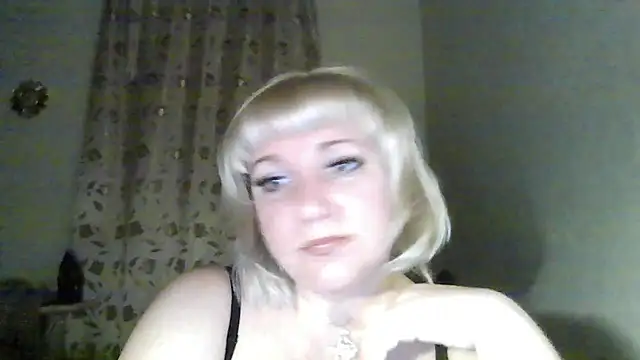 Snapshot of MeilomaWesa chatting on 02-05-26, 06:45 MeilomaWesa online show from 02-05-26, 06:45