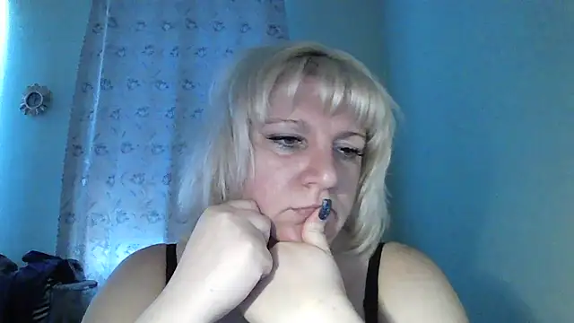 Snapshot of MeilomaWesa chatting on 02-16-26, 10:00 MeilomaWesa online show from 02-16-26, 10:00