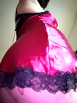 Snapshot of Rasha99 chatting on 12-27-24, 07:03 Rasha99 online show from 12-27-24, 07:03