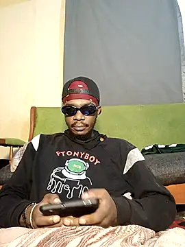 Snapshot of BIGDICKMULLAH chatting on 04-28-26, 02:10 BIGDICKMULLAH online show from 04-28-26, 02:10