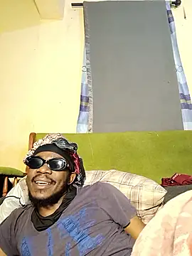 Snapshot of BIGDICKMULLAH chatting on 05-03-26, 12:16 BIGDICKMULLAH online show from 05-03-26, 12:16