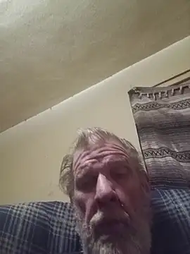 Snapshot of cmagic9 chatting on 01-15-26, 03:22 cmagic9 online show from 01-15-26, 03:22