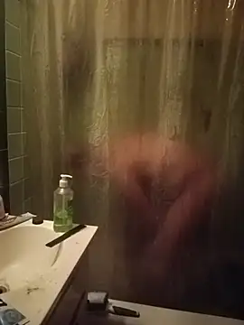 Snapshot of cmagic9 chatting on 02-10-26, 02:26 cmagic9 online show from 02-10-26, 02:26