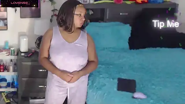 temptressbeauty24 online show from 11-14-25, 05:17