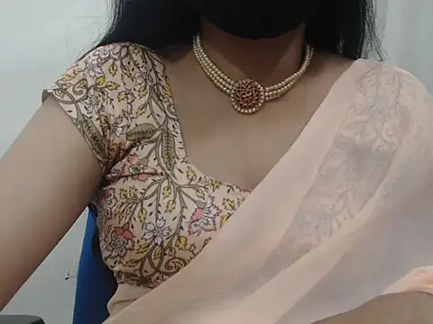 Snapshot of Lovely_Siri_23 chatting on 02-06-26, 06:33 Lovely Siri 23 online show from 02-06-26, 06:33