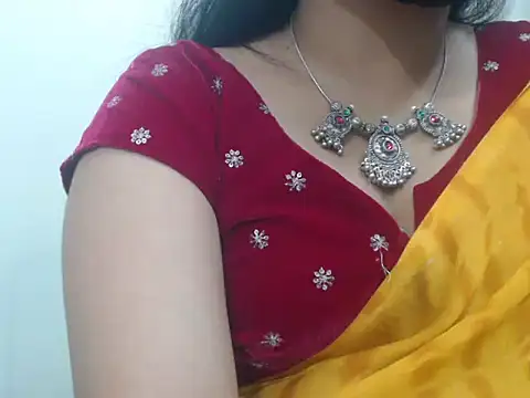 Snapshot of Lovely_Siri_23 chatting on 04-25-26, 01:41 Lovely Siri 23 online show from 04-25-26, 01:41