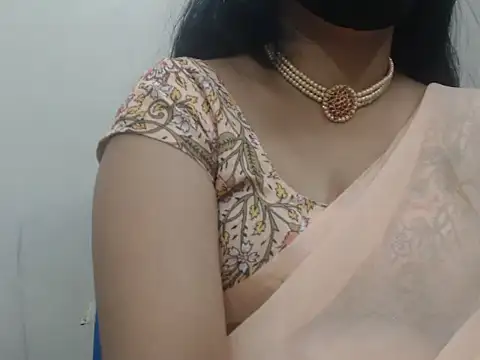 Snapshot of Lovely_Siri_23 chatting on 05-07-26, 12:43 Lovely Siri 23 online show from 05-07-26, 12:43