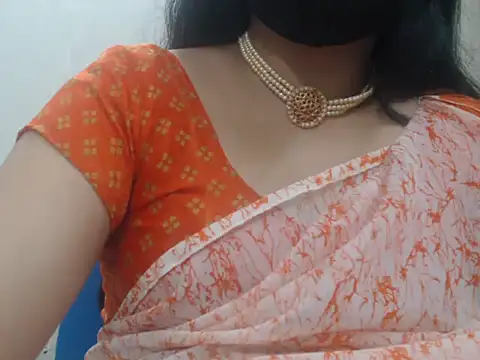 Snapshot of Lovely_Siri_23 chatting on 07-20-26, 05:11 Lovely Siri 23 online show from 07-20-26, 05:11