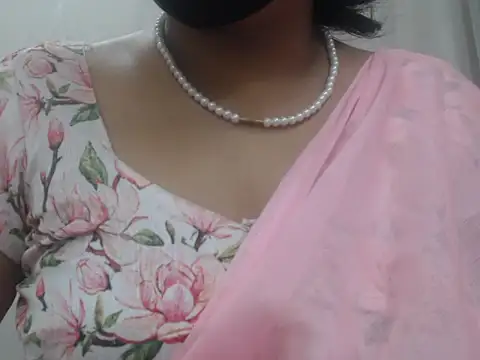 Snapshot of Lovely_Siri_23 chatting on 07-26-26, 07:04 Lovely Siri 23 online show from 07-26-26, 07:04