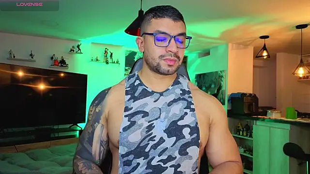 Michael Diamond online show from 10-28-25, 02:59