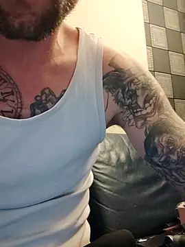 PIercingBoy38 online show from 10-02-25, 07:43