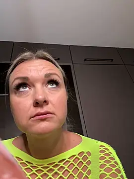 Bella-Tight online show from 10-29-25, 07:10