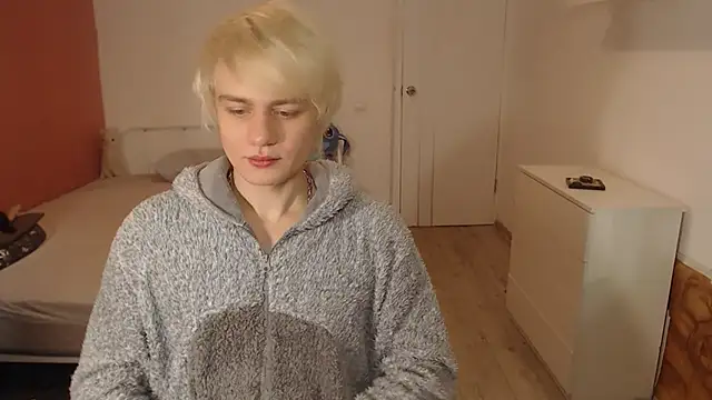 Oliver sweet  online show from 01-16-26, 02:04