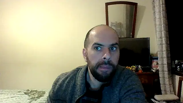 Snapshot of sstrasser chatting on 02-09-25, 11:36 sstrasser online show from 02-09-25, 11:36